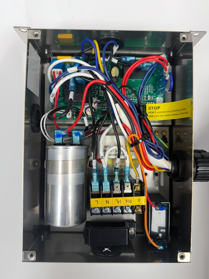 6,000 BTU Self-Contained Marine Air Conditioner & Heat Pump (110-120V)
